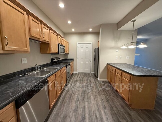 Building Photo - 342 S Dorsey Ln