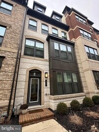 Building Photo - 209 Market Square NW