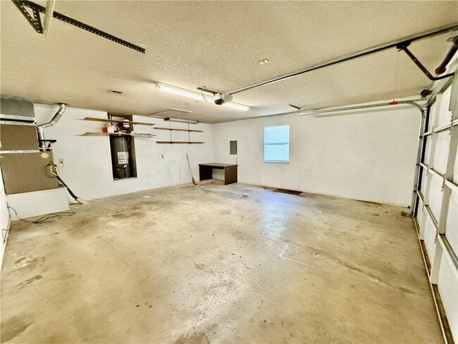 Building Photo - 2313 W Beech St
