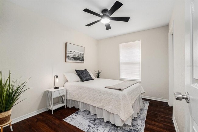 Building Photo - 3704 Carroway St