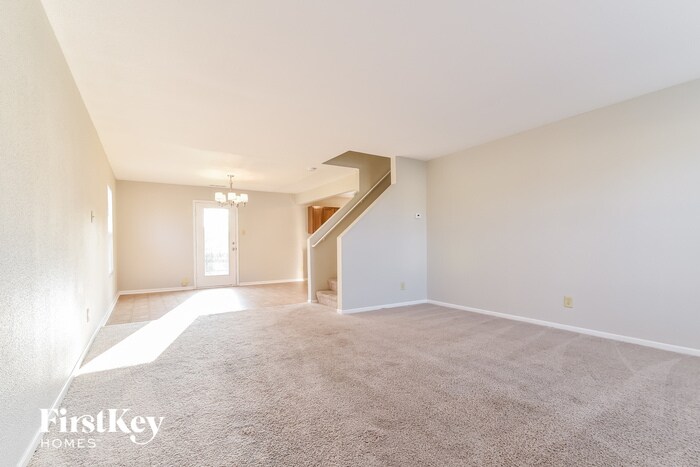 Building Photo - 723 Sedgewick Ln
