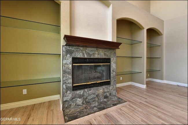Building Photo - 6732 Pearl Ridge Dr