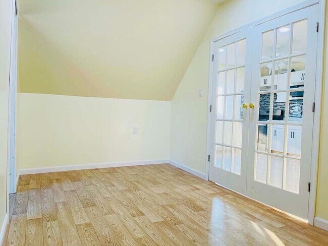 Building Photo - 2621 Edwin St