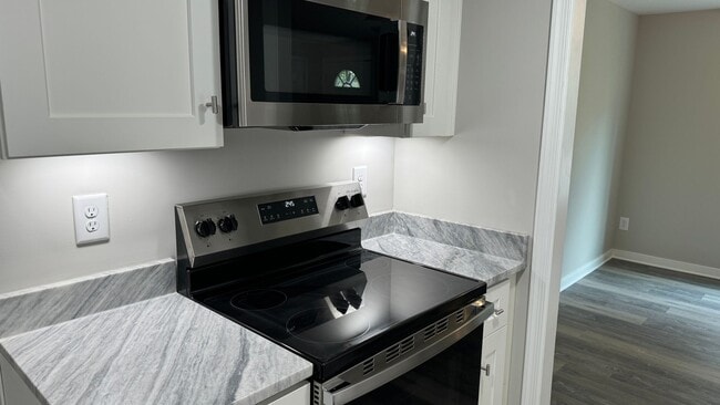 Building Photo - Town Home in Greenaire Woods