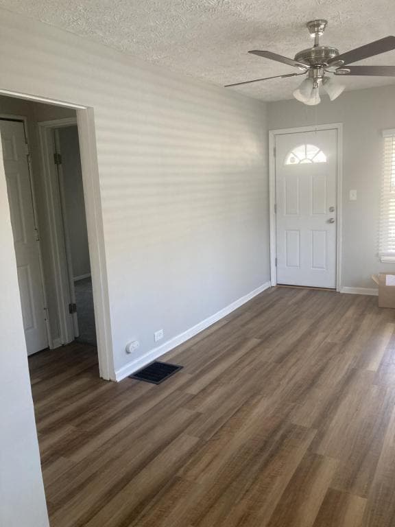 Building Photo - 1047 Bellows Avenue