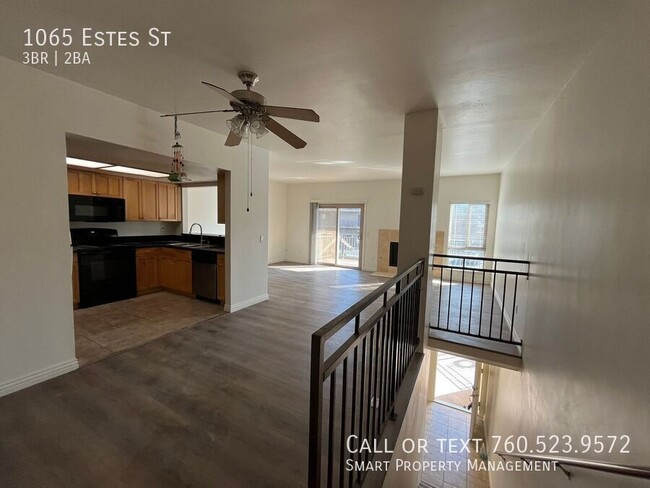 Building Photo - 1065 Estes St