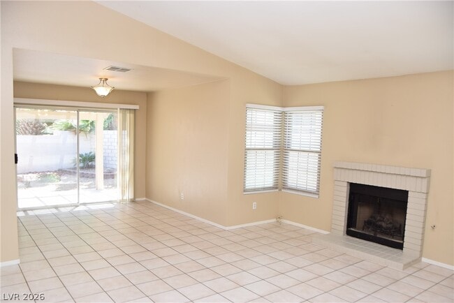 Building Photo - 701 Inglenook Dr