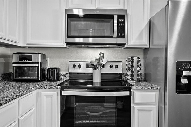 Building Photo - 70 Pebble Beach Dr