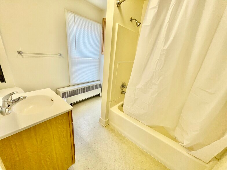 Bathroom - 19 N 2nd St