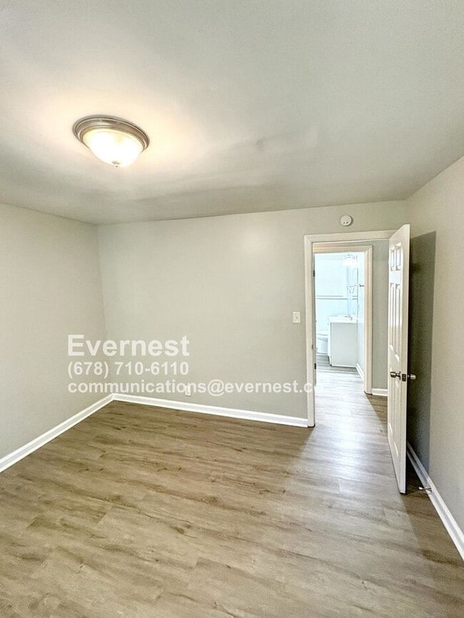 Building Photo - 4402 Davana Dr