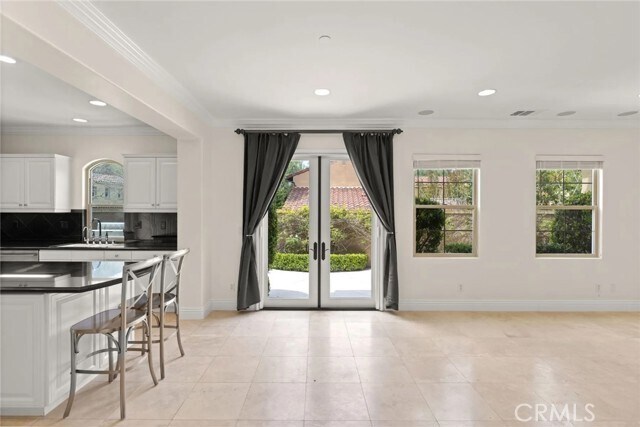 Building Photo - 61 Shade Tree