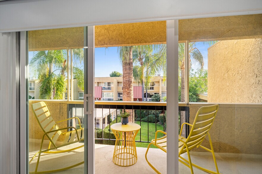 Building Photo - 5435 Yarmouth Ave