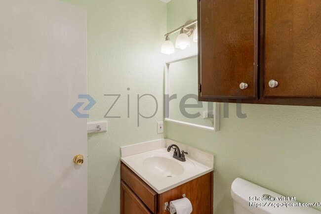 Building Photo - 2903 Parker Ln