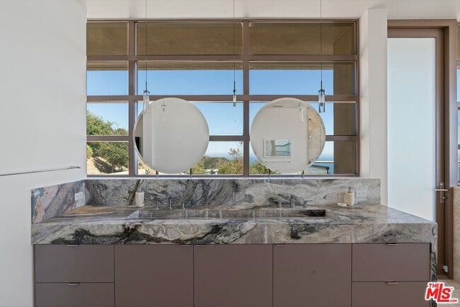 Building Photo - 27316 Winding Way