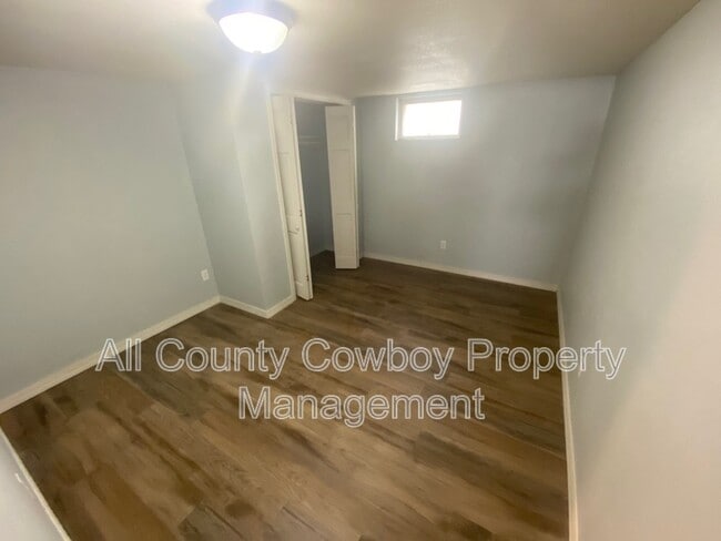 Building Photo - 1417 E Spring Creek Dr