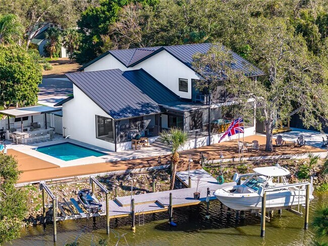 Building Photo - 2500 Monterey St