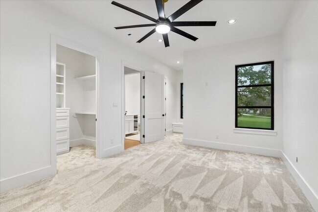 Building Photo - 5 Buttonbush Ct