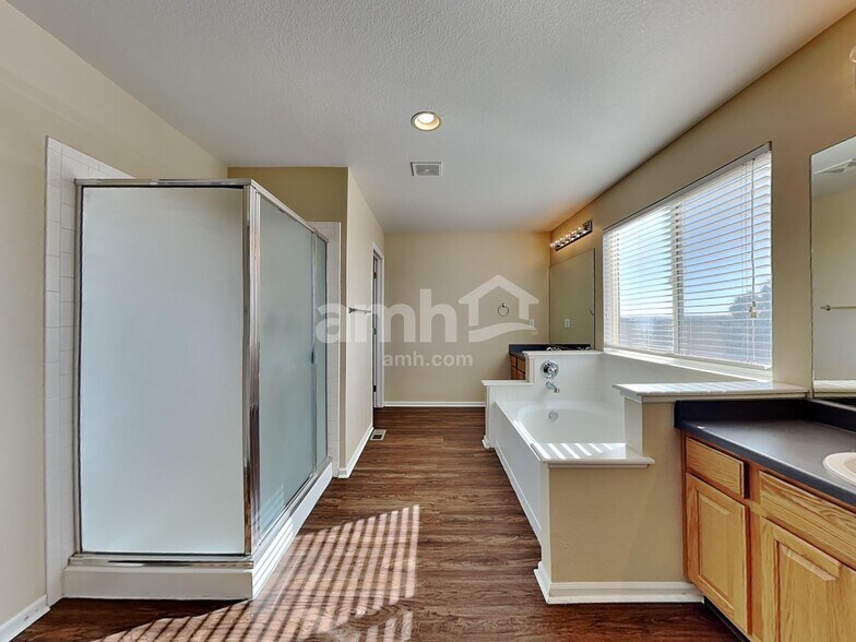 Building Photo - 4564 MT Princeton St