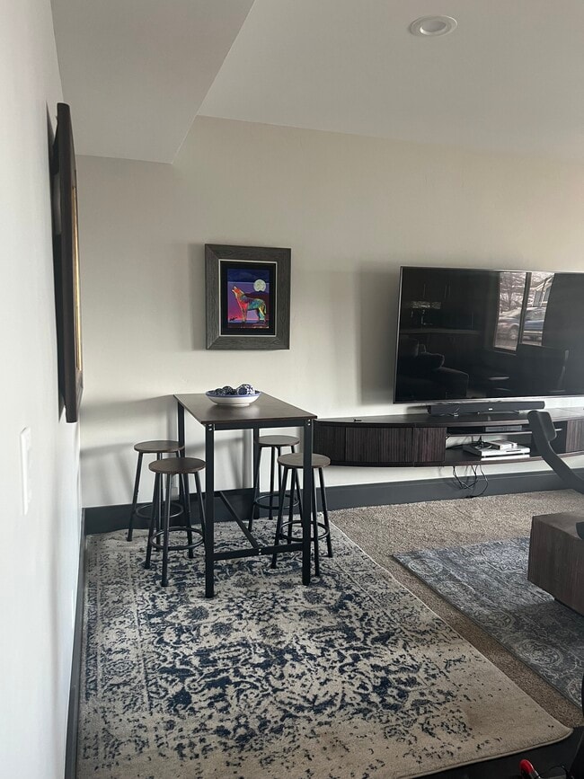 Building Photo - 5144 N Lauralwood St