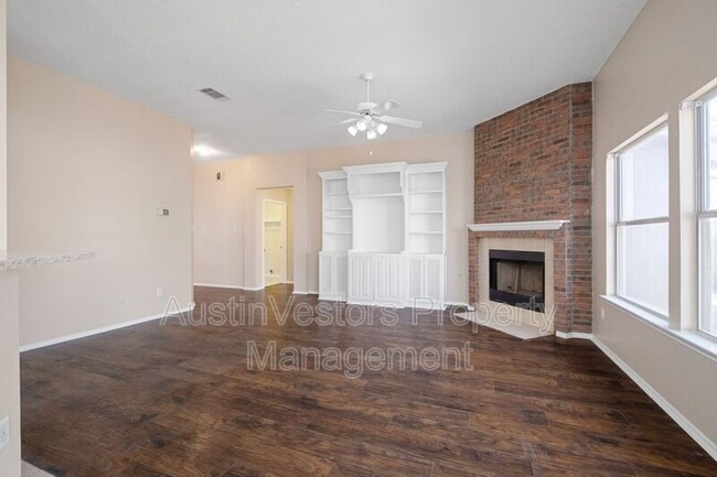 Building Photo - 1008 Chippewa