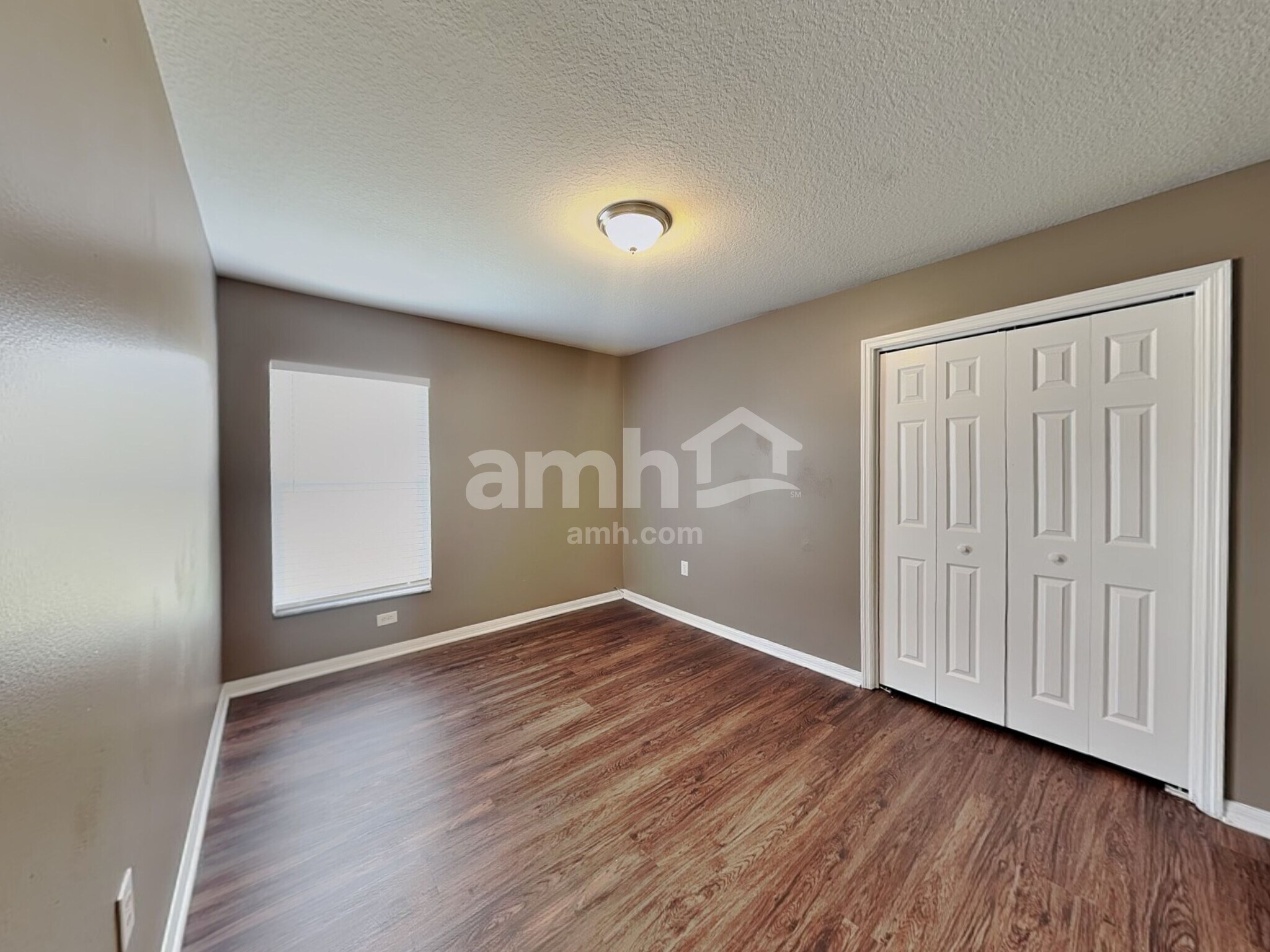 Building Photo - 22611 Roderick Dr