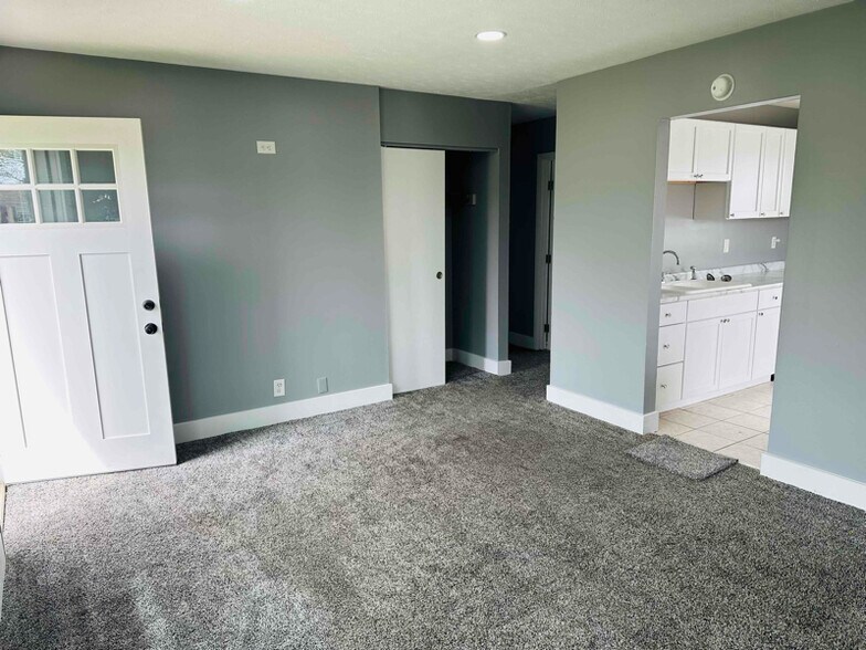 Building Photo - 37 Twinbrook Ct