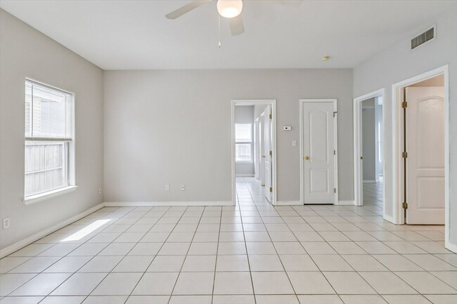 Building Photo - 13986 Fortuna Bay Dr