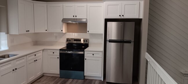 Building Photo - Coming Soon – Beautifully Renovated 4-Bedroom Home in Blue Springs!