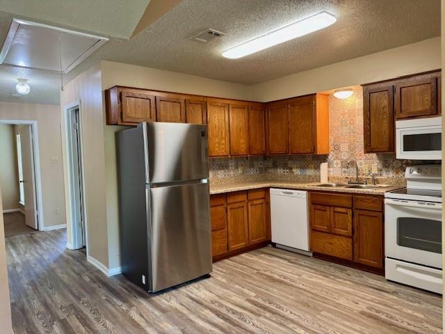 Building Photo - 49 Westwood Vlg Dr