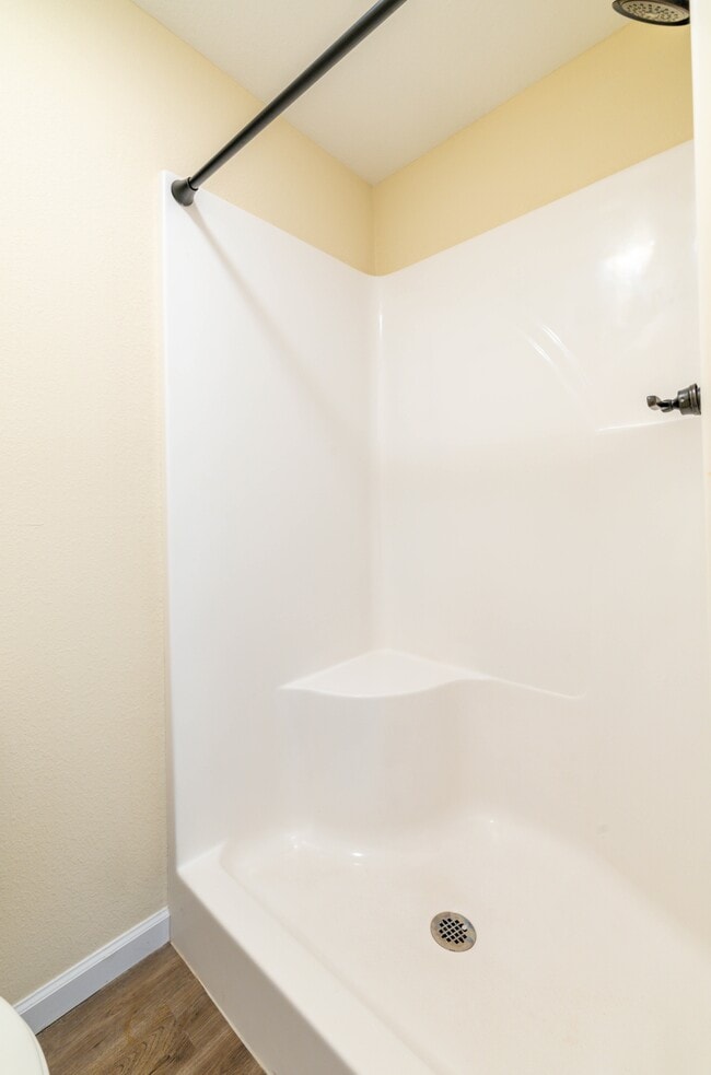 Building Photo - 923 Warrior Hill Dr