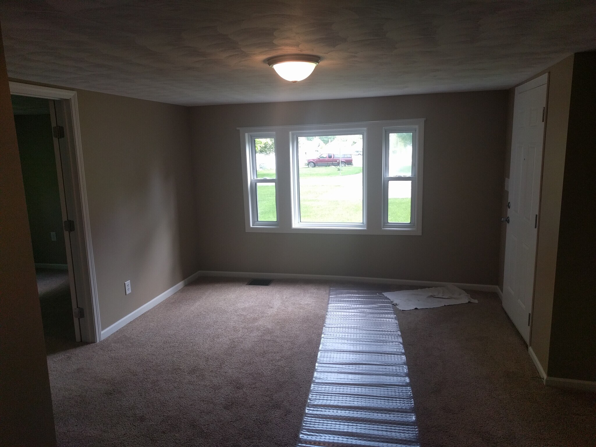 Building Photo - 210 William St