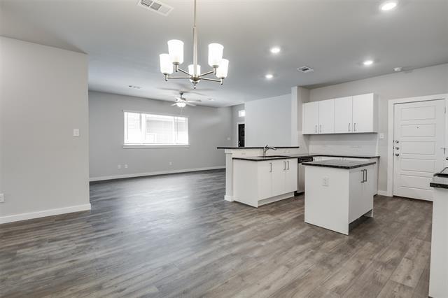 Building Photo - 612 Wheatfield Dr