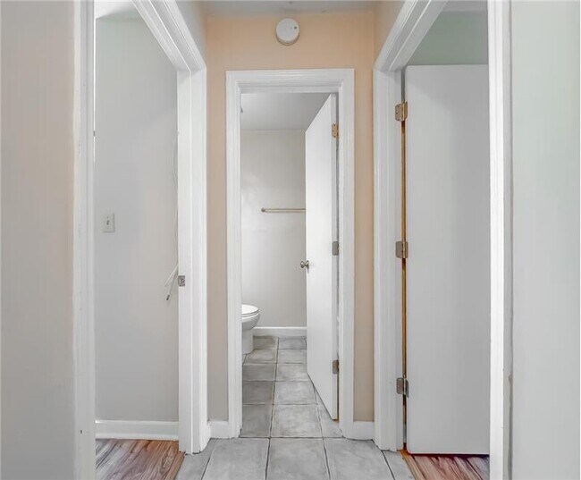 Building Photo - 1555 Sprucewood Trail