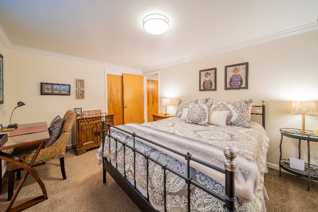 Building Photo - 1793 S 2600 E