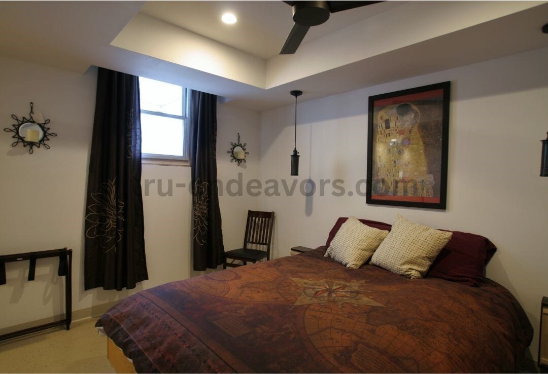 Bedroom - 2108 E Washington Ave