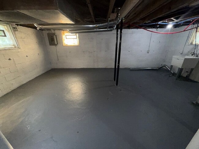 Building Photo - Open House Schedule Mon 9.1.25 @ 12:00pm, ...