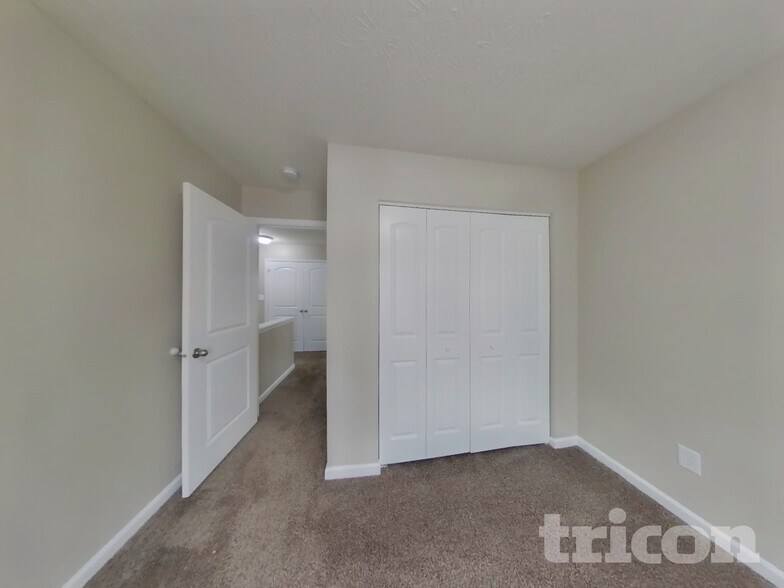 Building Photo - 5330 Himalayan Dr