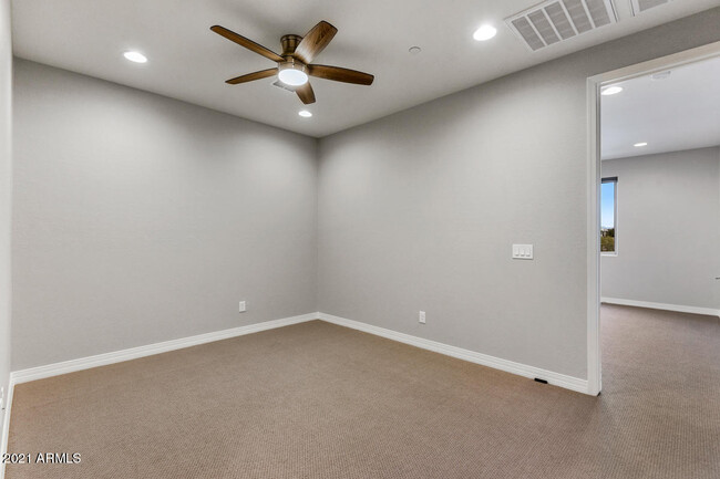 Building Photo - 7440 E Via De Luna Dr