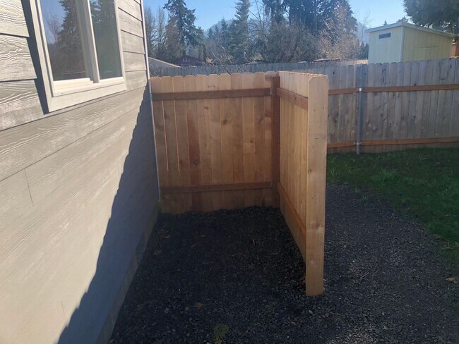 Building Photo - Beautiful 1 bedroom 1 bath house in Springfield!