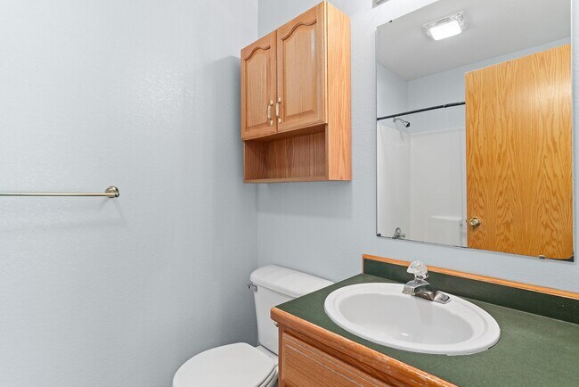 Building Photo - 3 Bedroom, 2 Bathroom Home in Republic Sch...