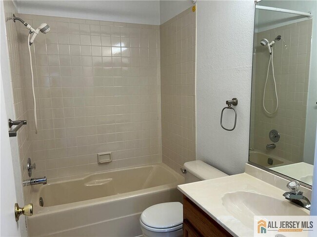 Building Photo - 65 Wentworth Rd