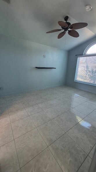 Building Photo - 614 Caribou Ct