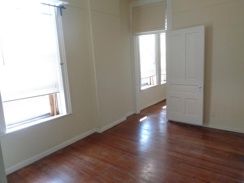 Building Photo - 12-24 N Huron St