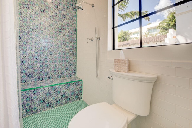 Building Photo - 110 Marine Way