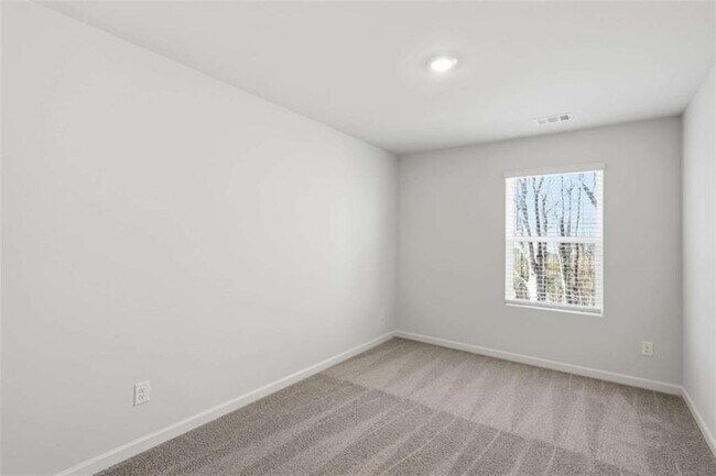 Building Photo - 5971 Skylar Dr