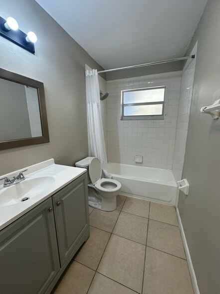 Building Photo - 4810 Davis Rd