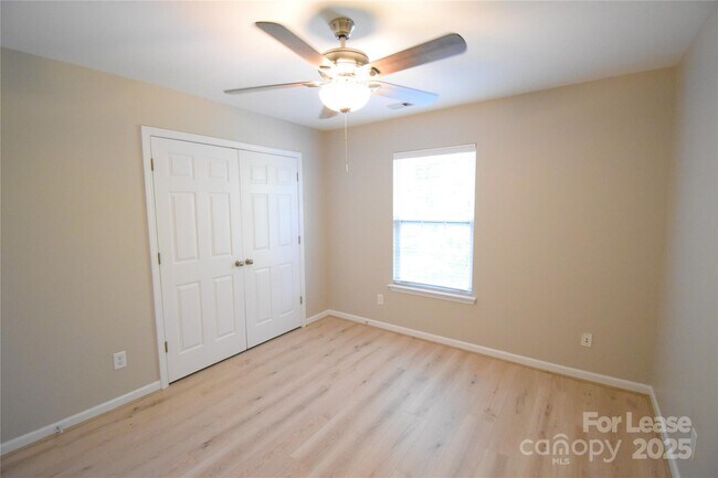 Building Photo - 3334 Crutchfield Pl