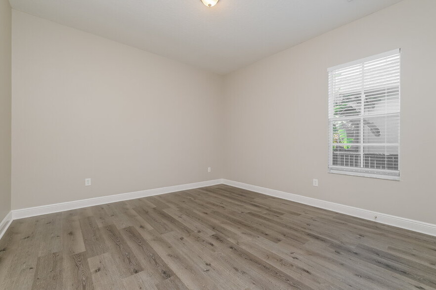 Building Photo - 8510 Lagerfeld Dr