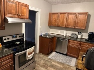 Kitchen - Townhomes at Monroe and Crossman