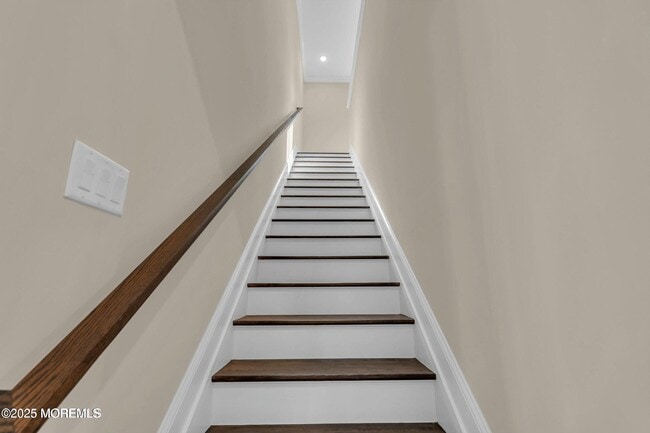 Building Photo - 53 Freesia Dr